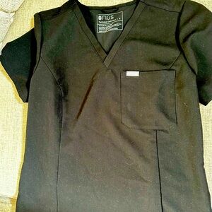 Figs black scrub top